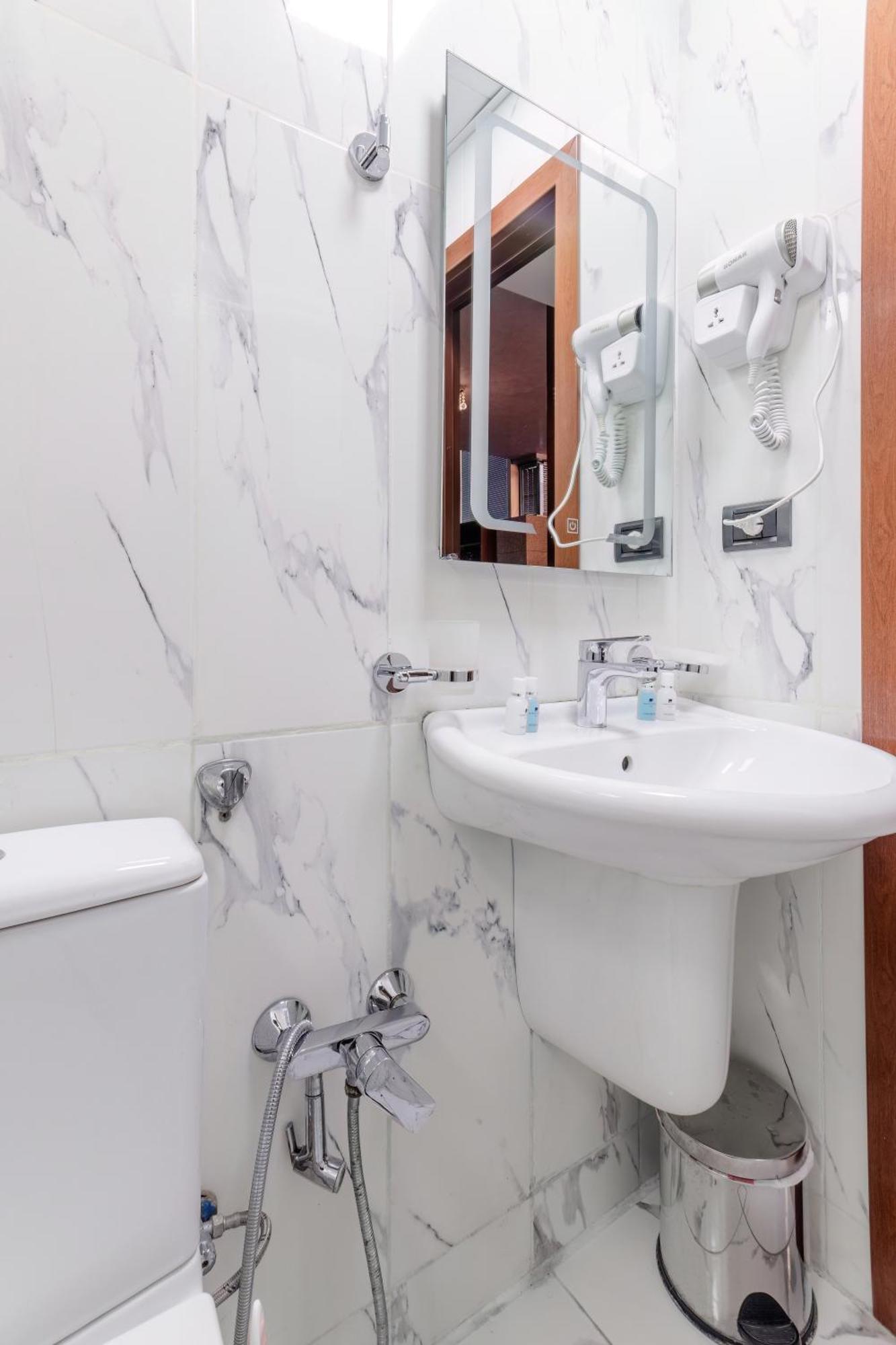 באקו Deluxe Hotel מראה חיצוני תמונה